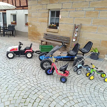 Mitteldachstetten, Ruhige Lage, Kostenlos Parken, Wlan Free 펜션